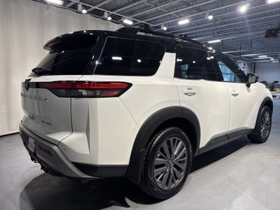 2023 Nissan Pathfinder SL W/Premium Package