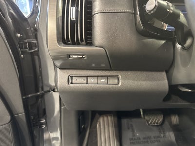 2024 Nissan Pathfinder SL W/Premium Package