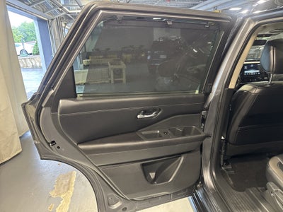 2024 Nissan Pathfinder SL W/Premium Package