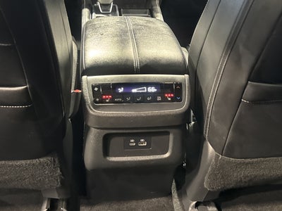 2024 Nissan Pathfinder SL W/Premium Package