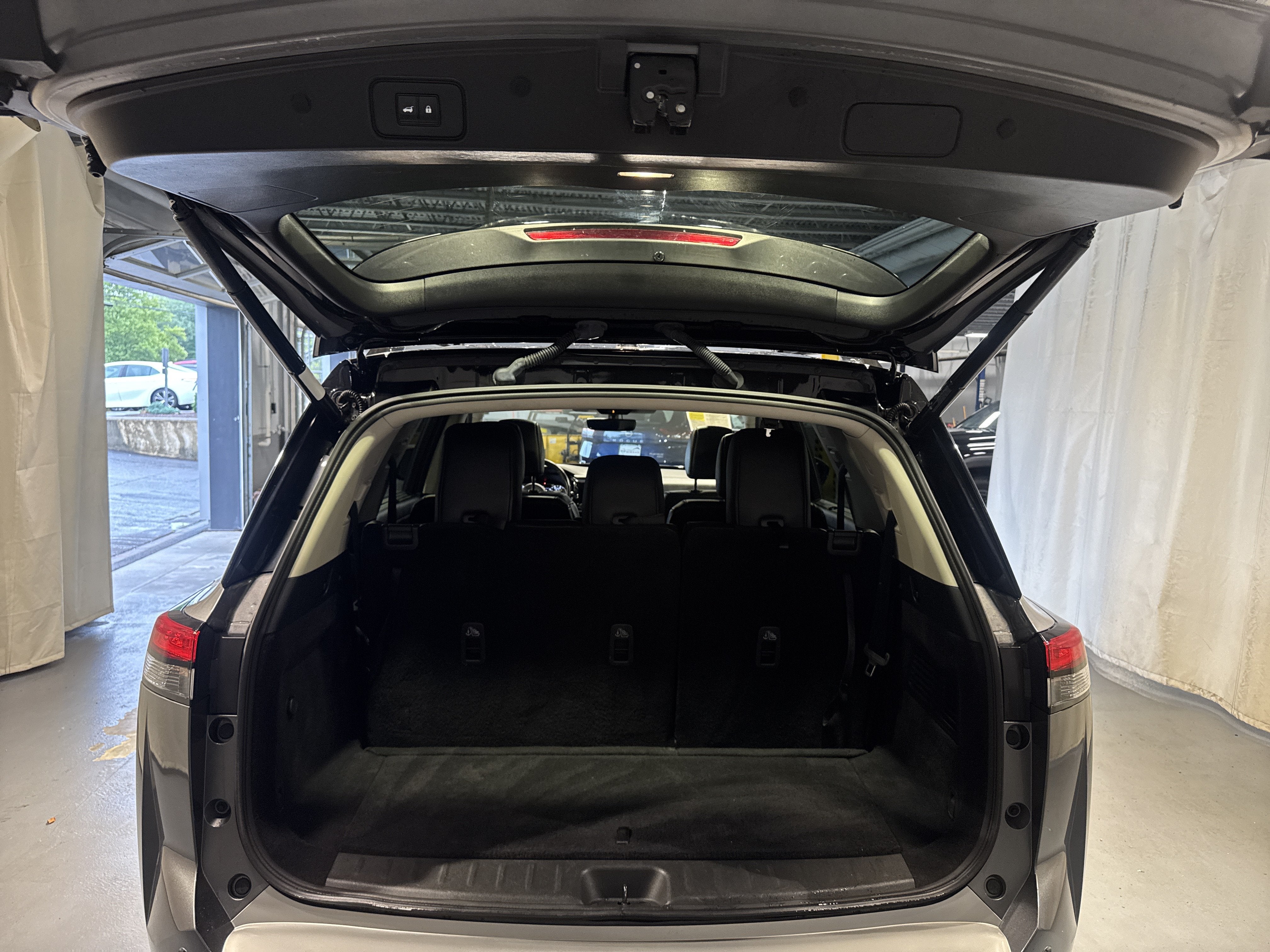 2024 Nissan Pathfinder SL W/Premium Package