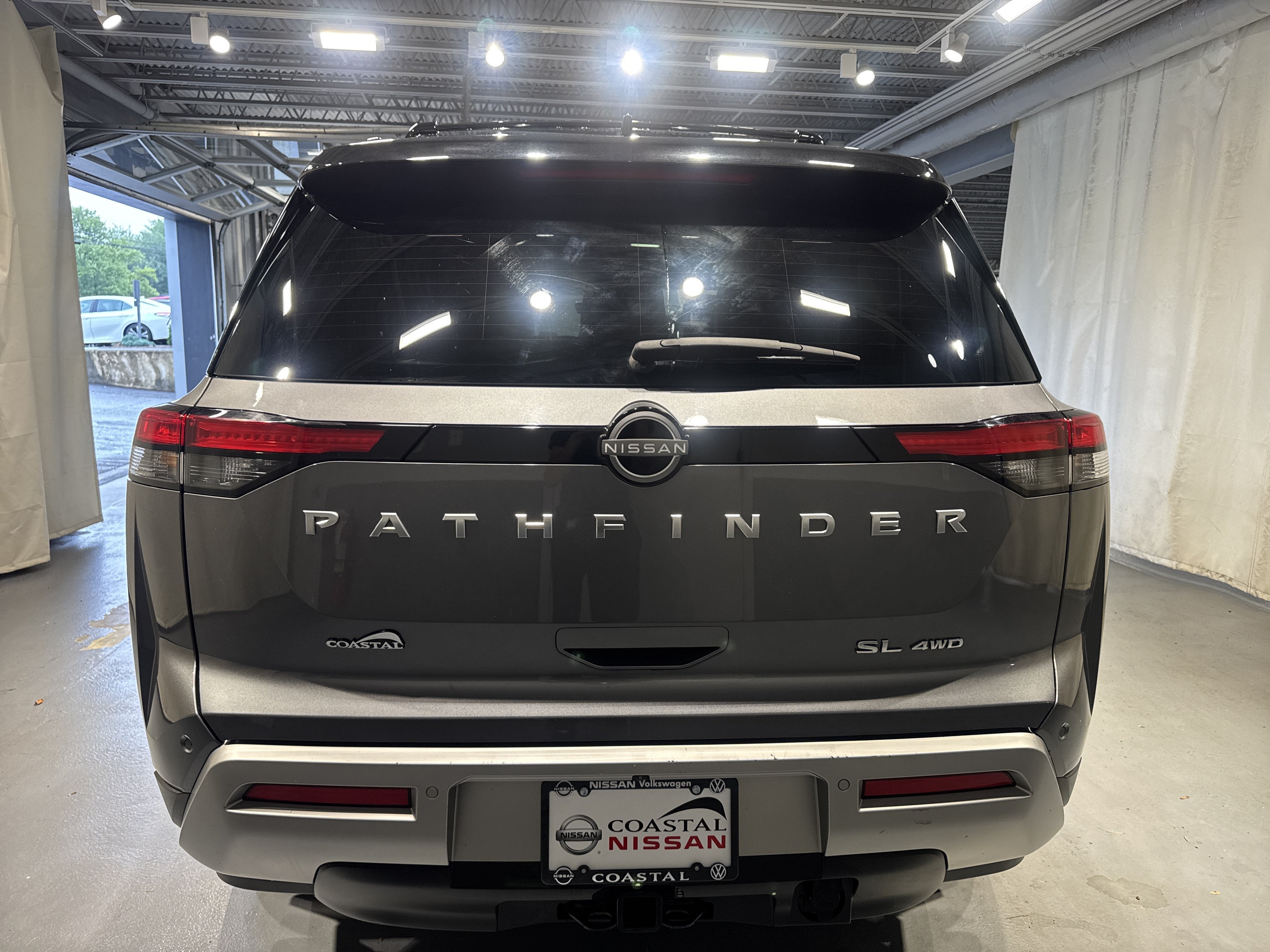 2024 Nissan Pathfinder SL W/Premium Package