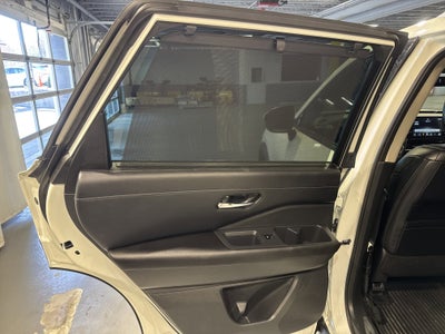 2023 Nissan Pathfinder SL W/Premium Package