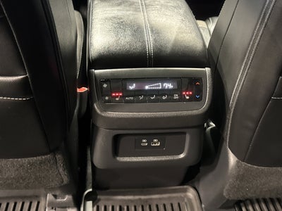 2023 Nissan Pathfinder SL W/Premium Package