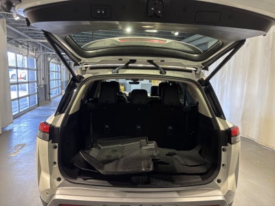 2023 Nissan Pathfinder SL W/Premium Package