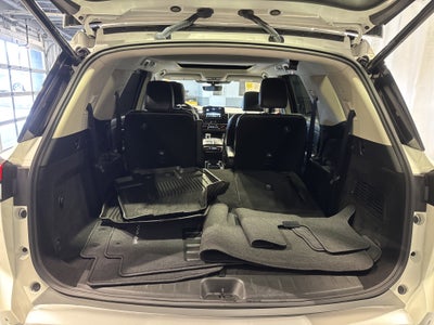 2023 Nissan Pathfinder SL W/Premium Package