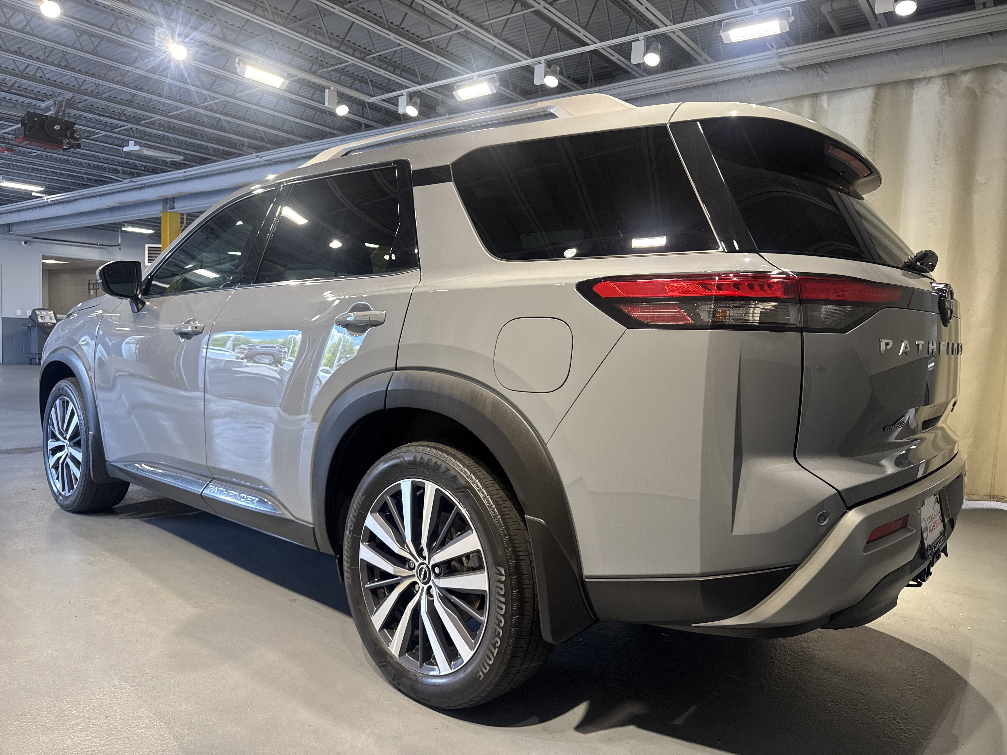 2022 Nissan Pathfinder Platinum