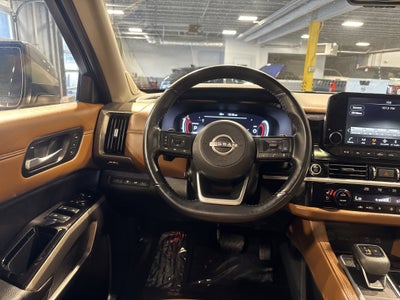 2024 Nissan Pathfinder Platinum W/Captain's Chairs