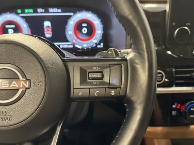 2023 Nissan Pathfinder Platinum W/Captain's Chairs