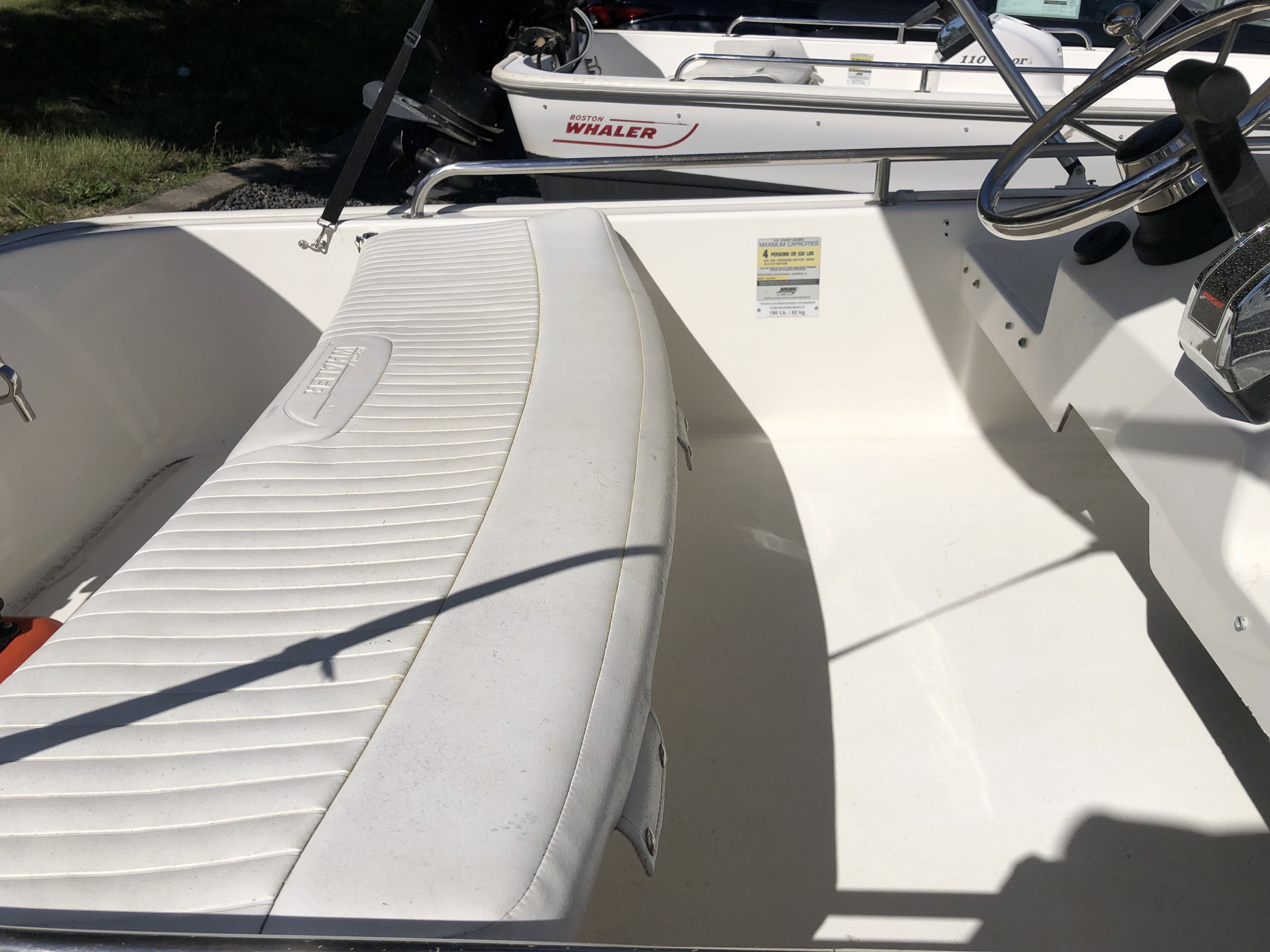 2006 BOSTON WHALER 110 SPORT Base