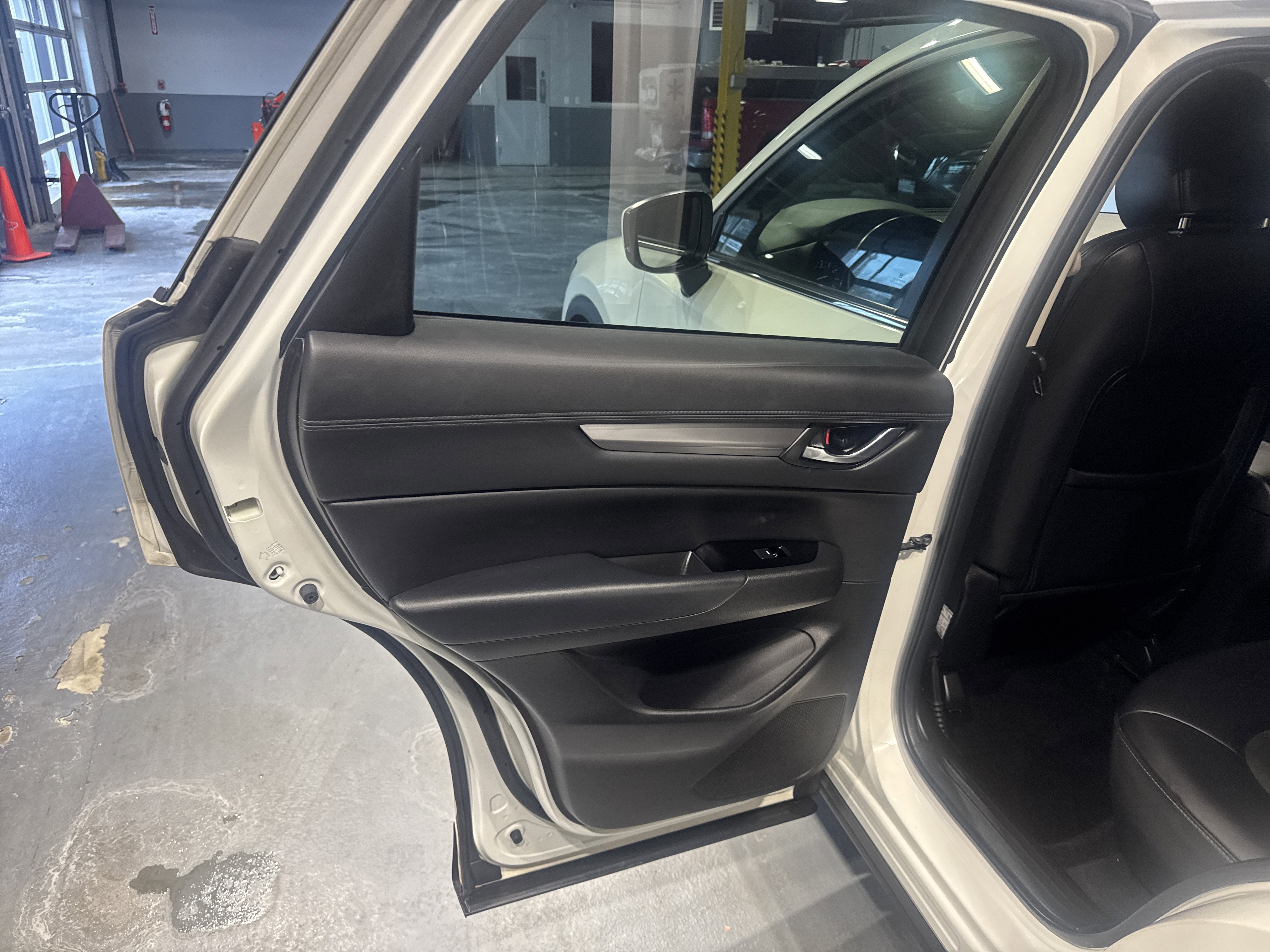 2018 Mazda Mazda CX-5 Touring AWD W/Preferred Equipment Package