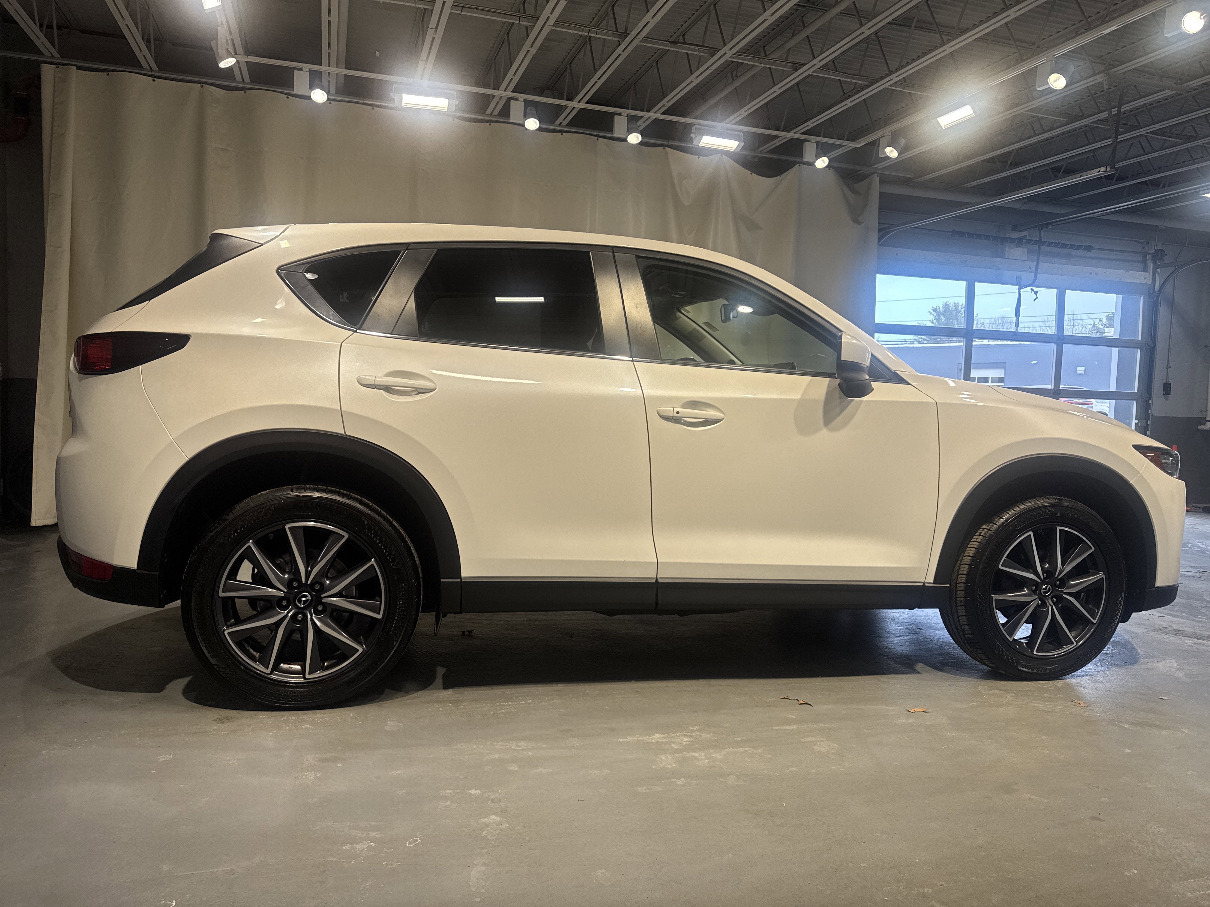 2018 Mazda Mazda CX-5 Touring AWD W/Preferred Equipment Package