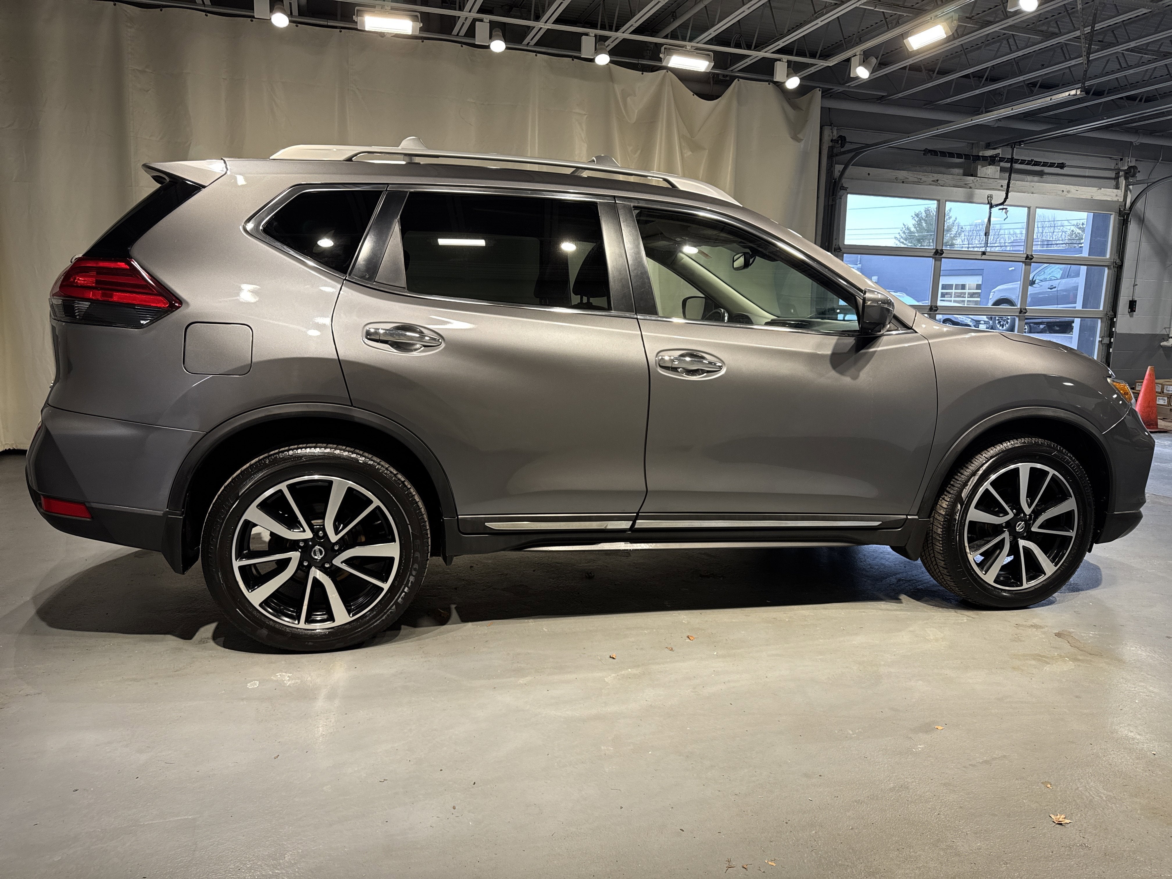 2017 Nissan Rogue SL W/Premium & Platinum Package