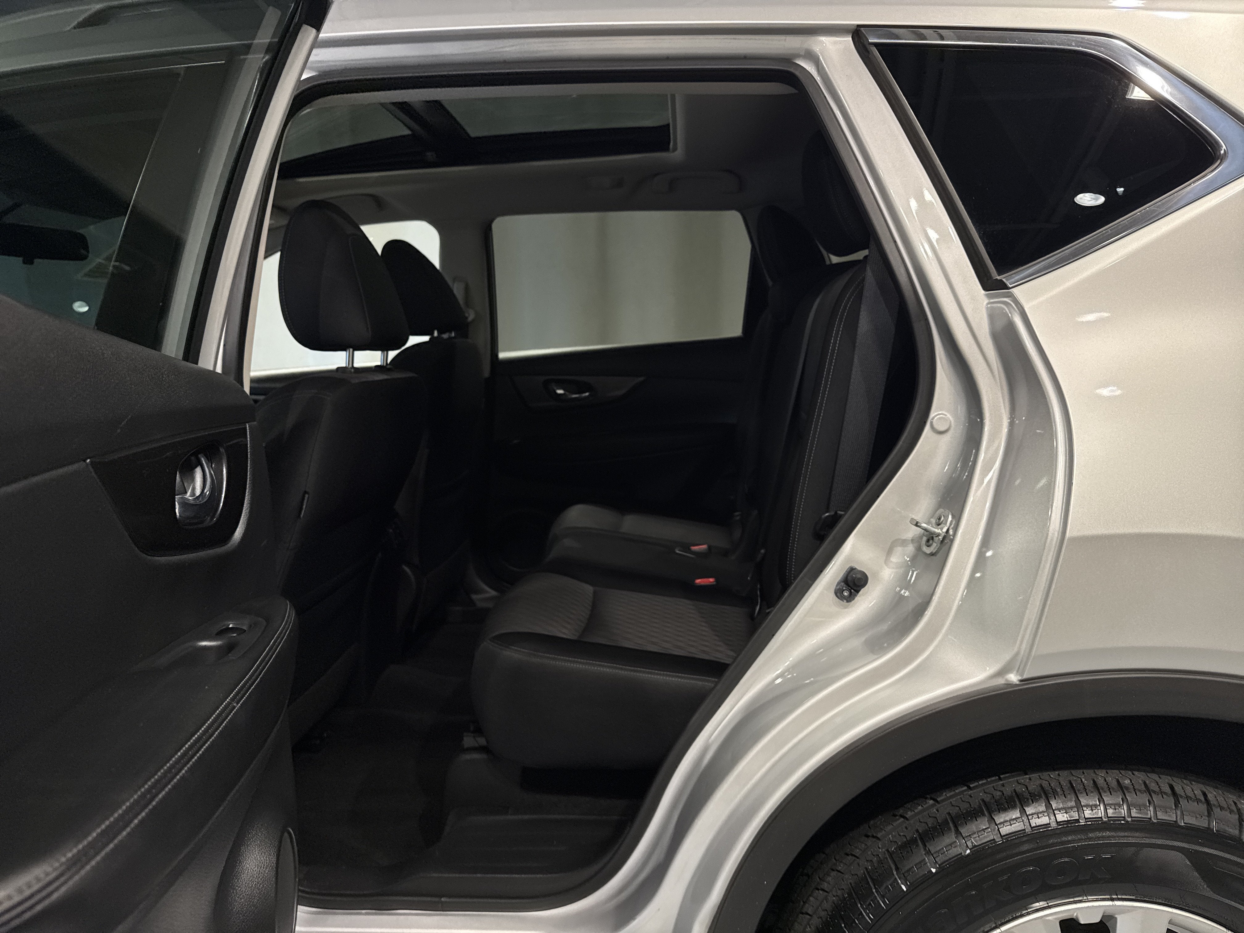 2018 Nissan Rogue SV W/Sun & Sound Touring Package