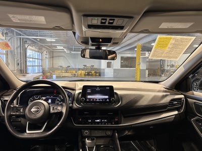 2023 Nissan Rogue SV W/Premium Package & Midnight Package