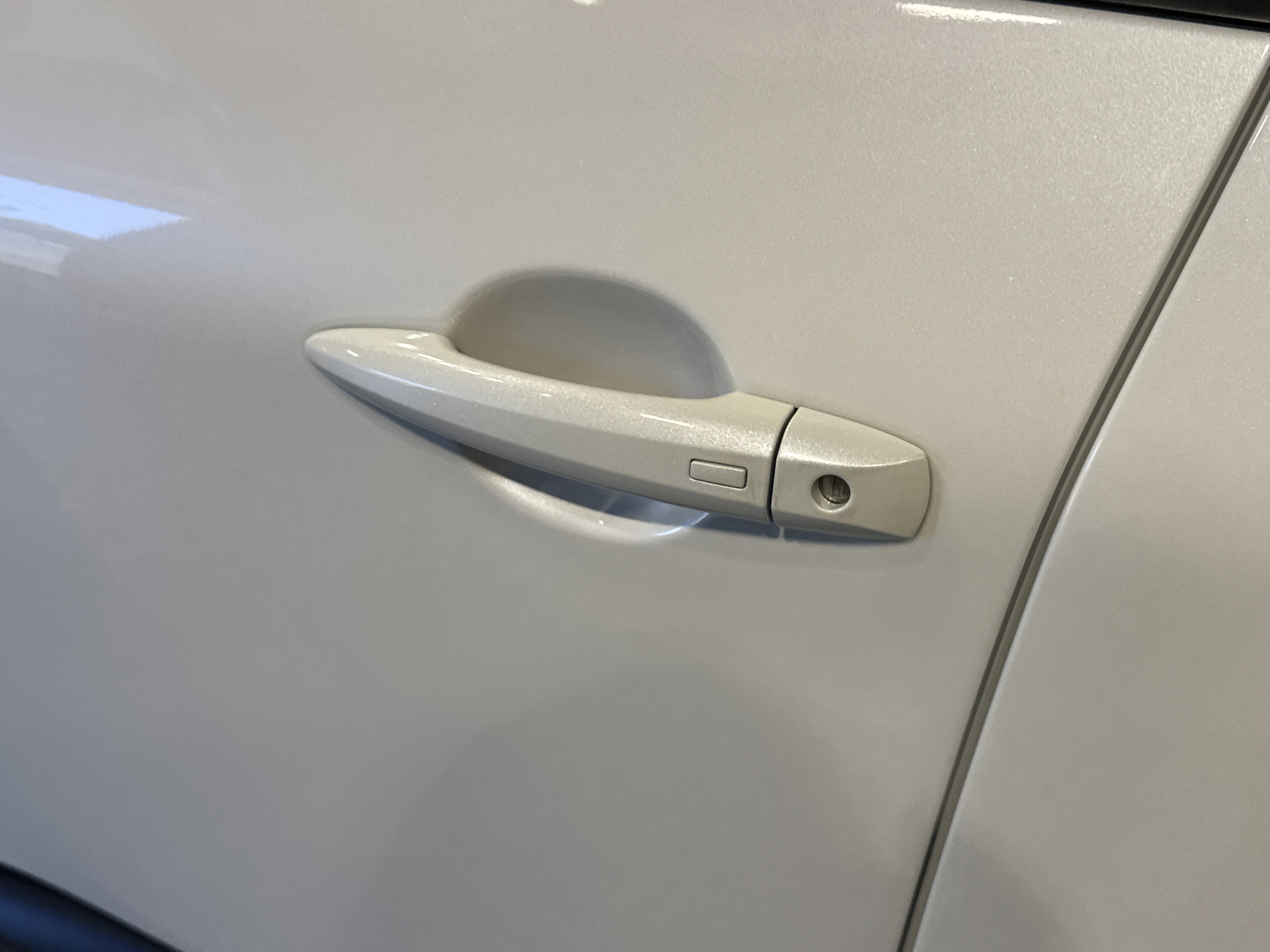 2023 Nissan Rogue SV W/Premium Package & Midnight Package