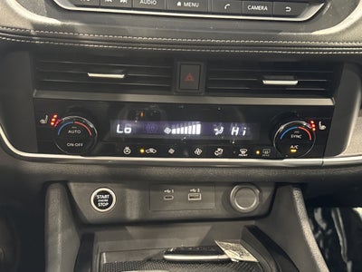 2023 Nissan Rogue SV W/Premium Package & Midnight Package