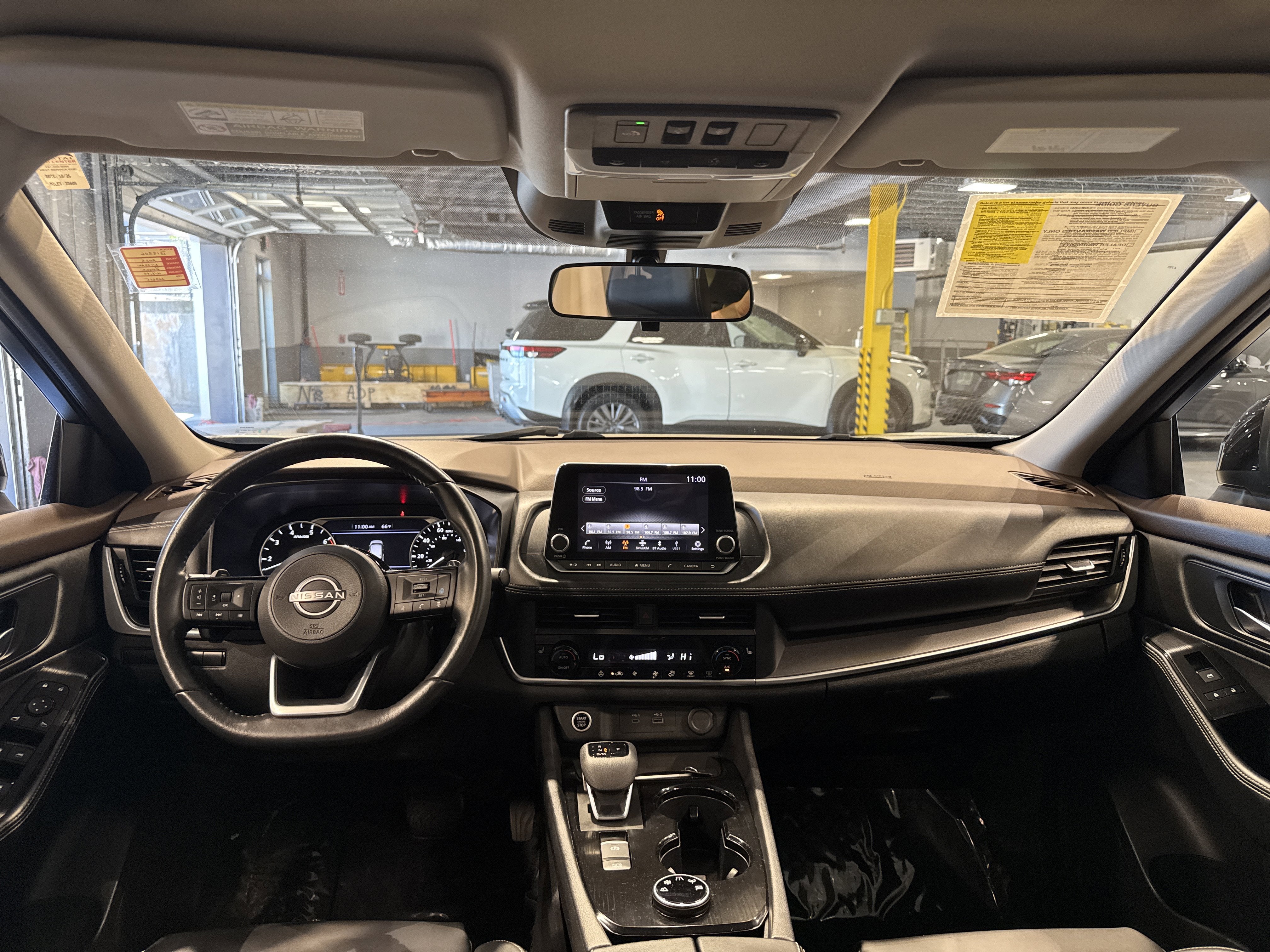 2023 Nissan Rogue SV W/Premium Package & Midnight Package
