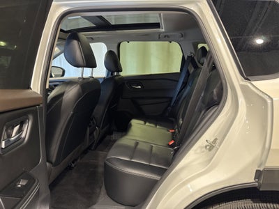 2023 Nissan Rogue SV W/Premium Package & Midnight Package