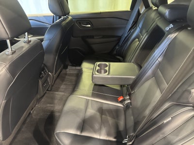 2023 Nissan Rogue SV W/Premium Package & Midnight Package
