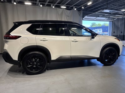 2023 Nissan Rogue SV W/Premium Package & Midnight Package