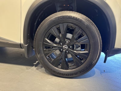 2023 Nissan Rogue SV W/Premium Package & Midnight Package