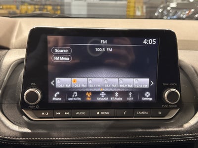 2023 Nissan Rogue SV W/Premium Package & Midnight Package