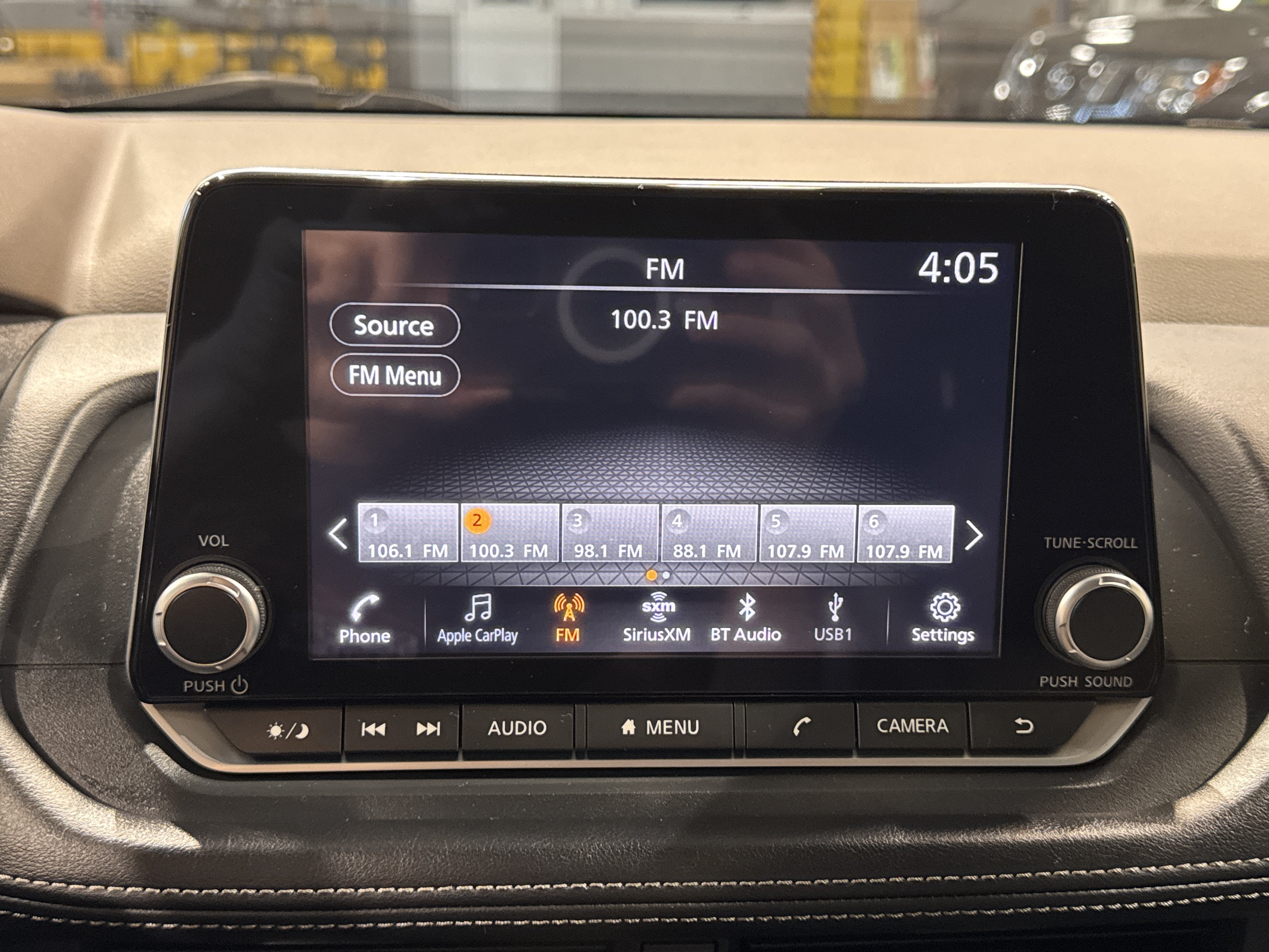 2023 Nissan Rogue SV W/Premium Package & Midnight Package