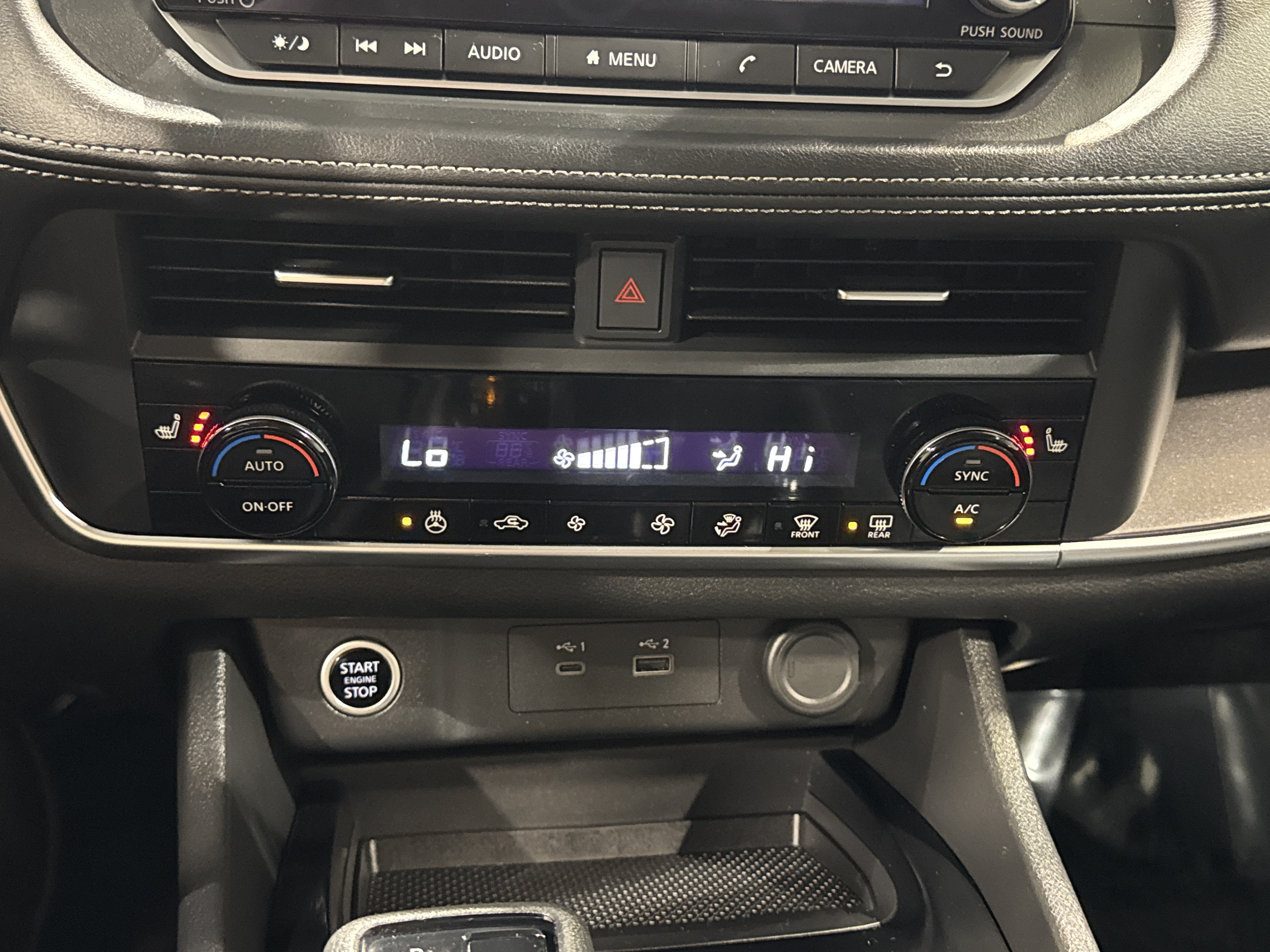2023 Nissan Rogue SV W/Premium Package & Midnight Package