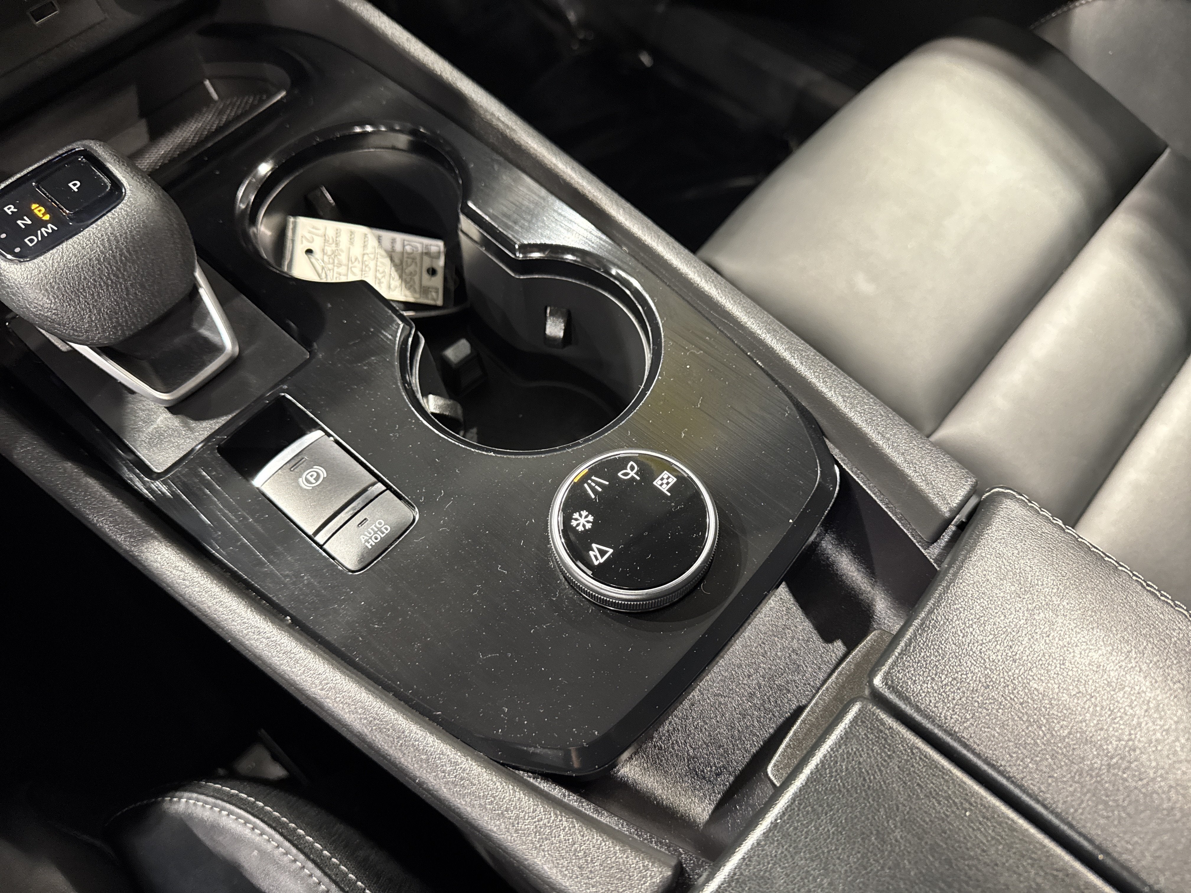 2023 Nissan Rogue SV W/Premium Package & Midnight Package