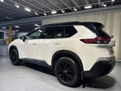 2023 Nissan Rogue SV W/Premium Package & Midnight Package