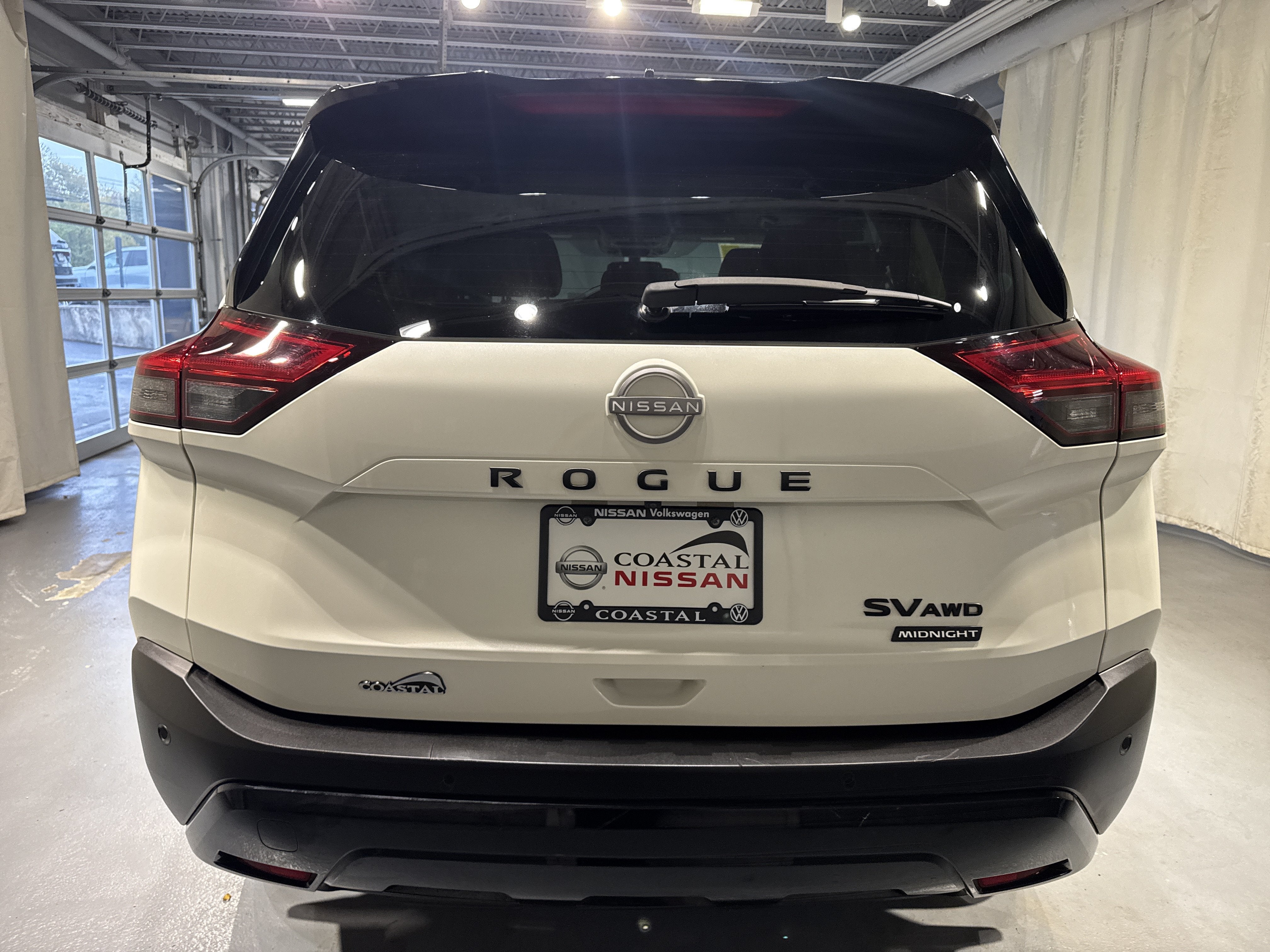 2023 Nissan Rogue SV W/Premium Package & Midnight Package