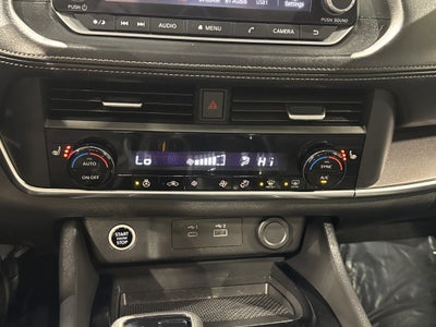 2023 Nissan Rogue SV W/Premium & Midnight Package