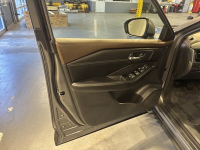 2023 Nissan Rogue SV W/Premium Package