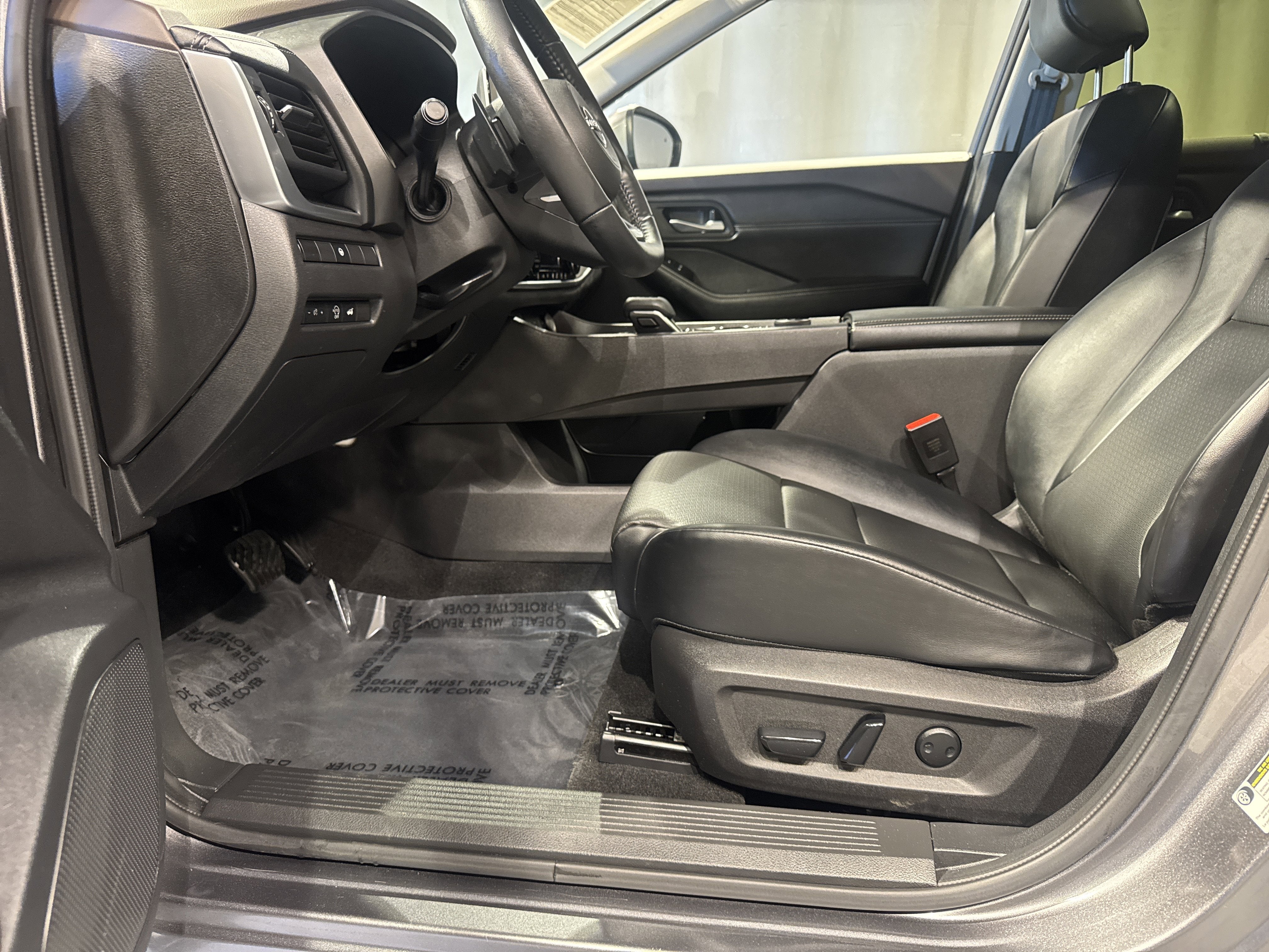 2023 Nissan Rogue SV W/Premium Package
