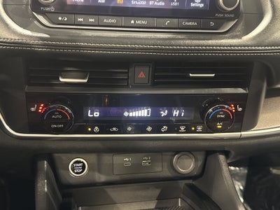 2023 Nissan Rogue SV W/Premium Package