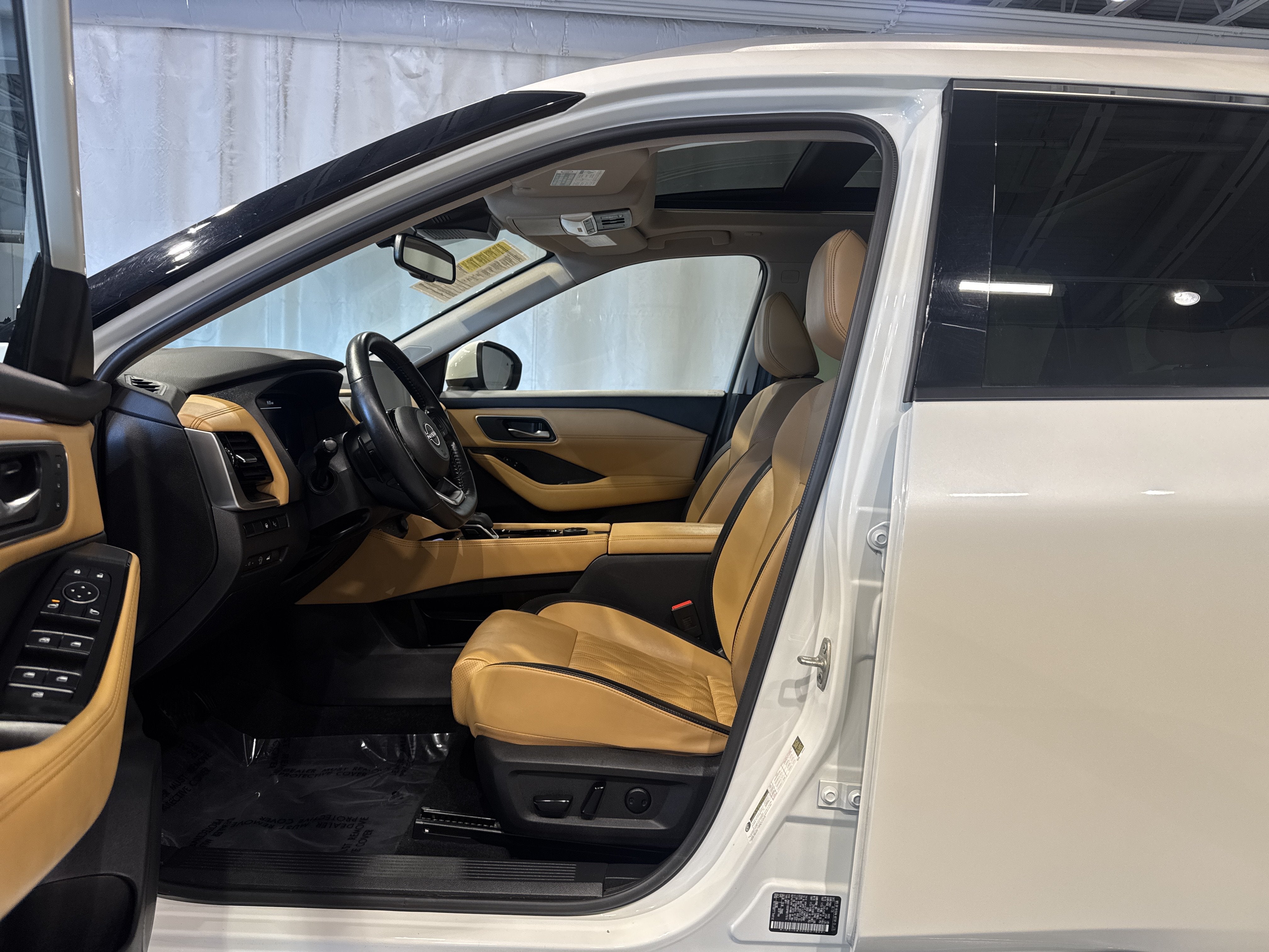 2023 Nissan Rogue Platinum W/Premium Package