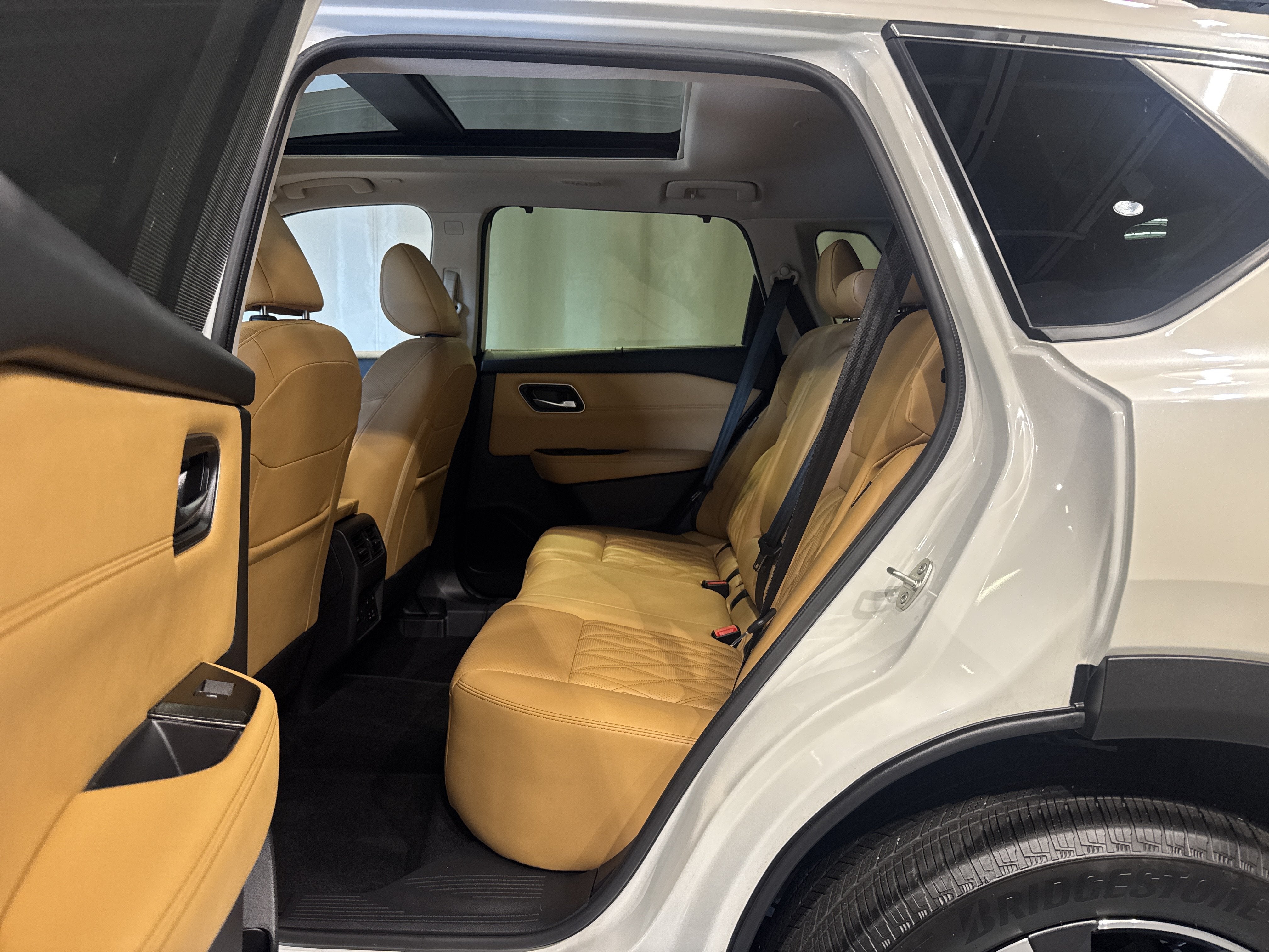 2023 Nissan Rogue Platinum W/Premium Package