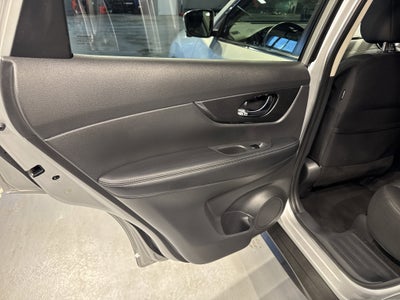 2017 Nissan Rogue SV W/Premium Package