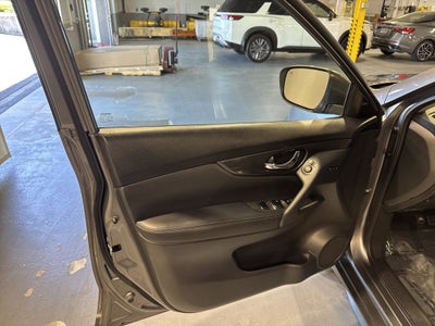 2018 Nissan Rogue Base