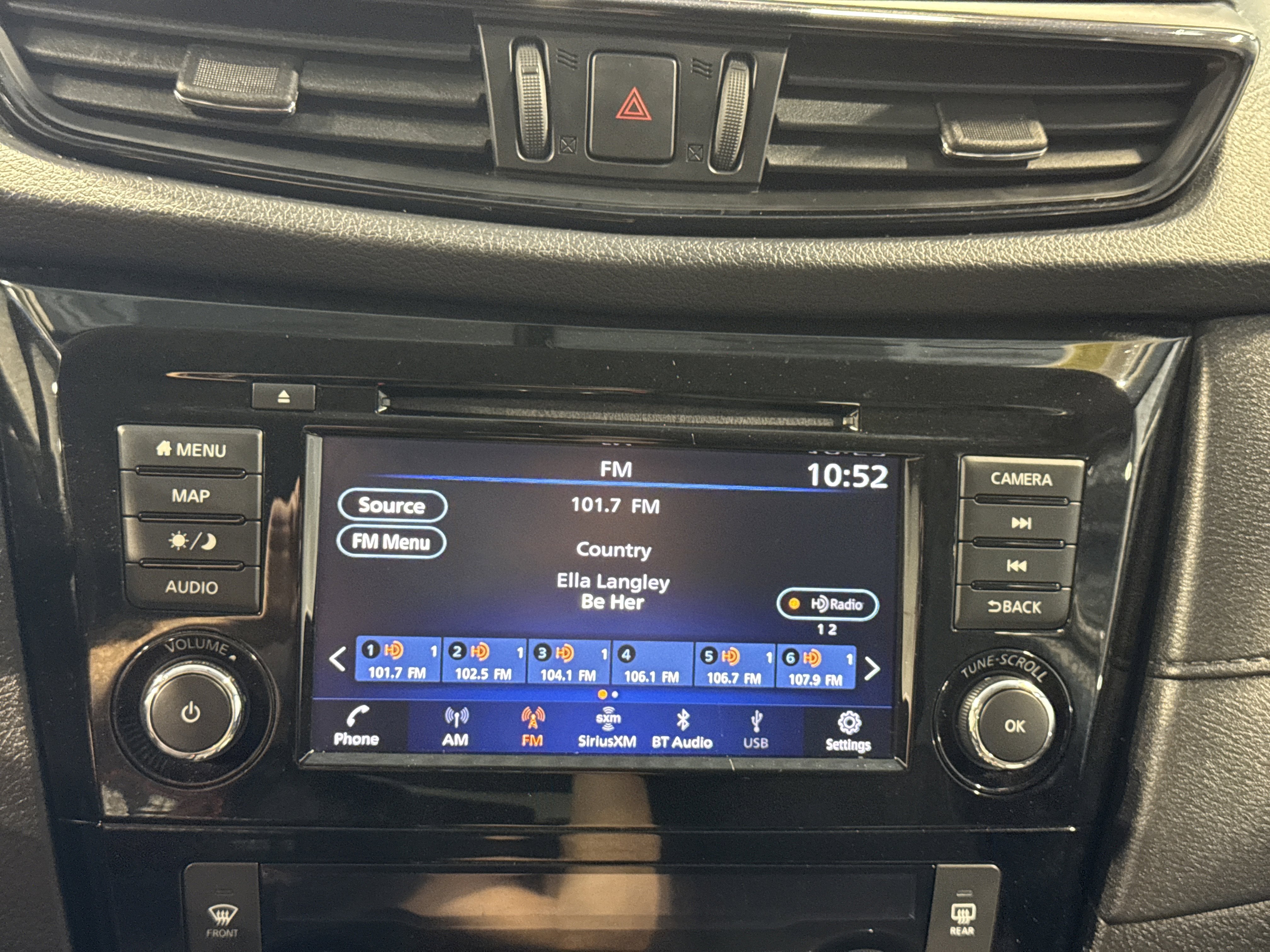 2018 Nissan Rogue Base