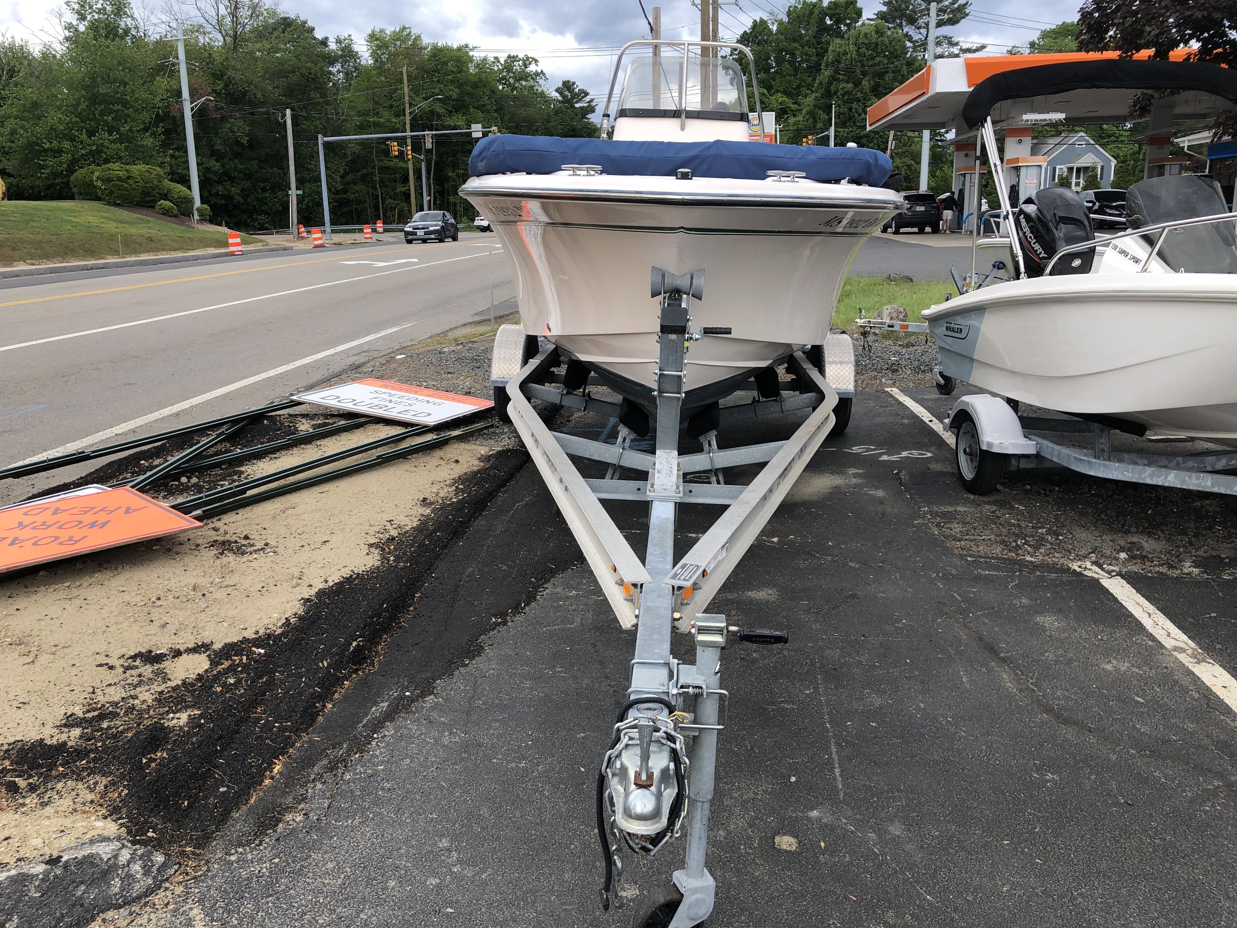 2011 GRADY WHITE 18 FISHERMAN Base