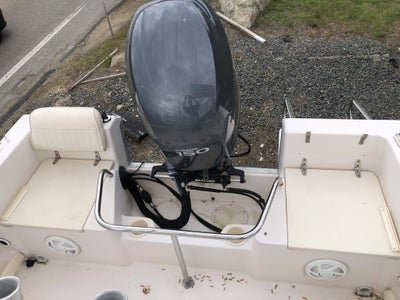 2011 GRADY WHITE 18 FISHERMAN Base