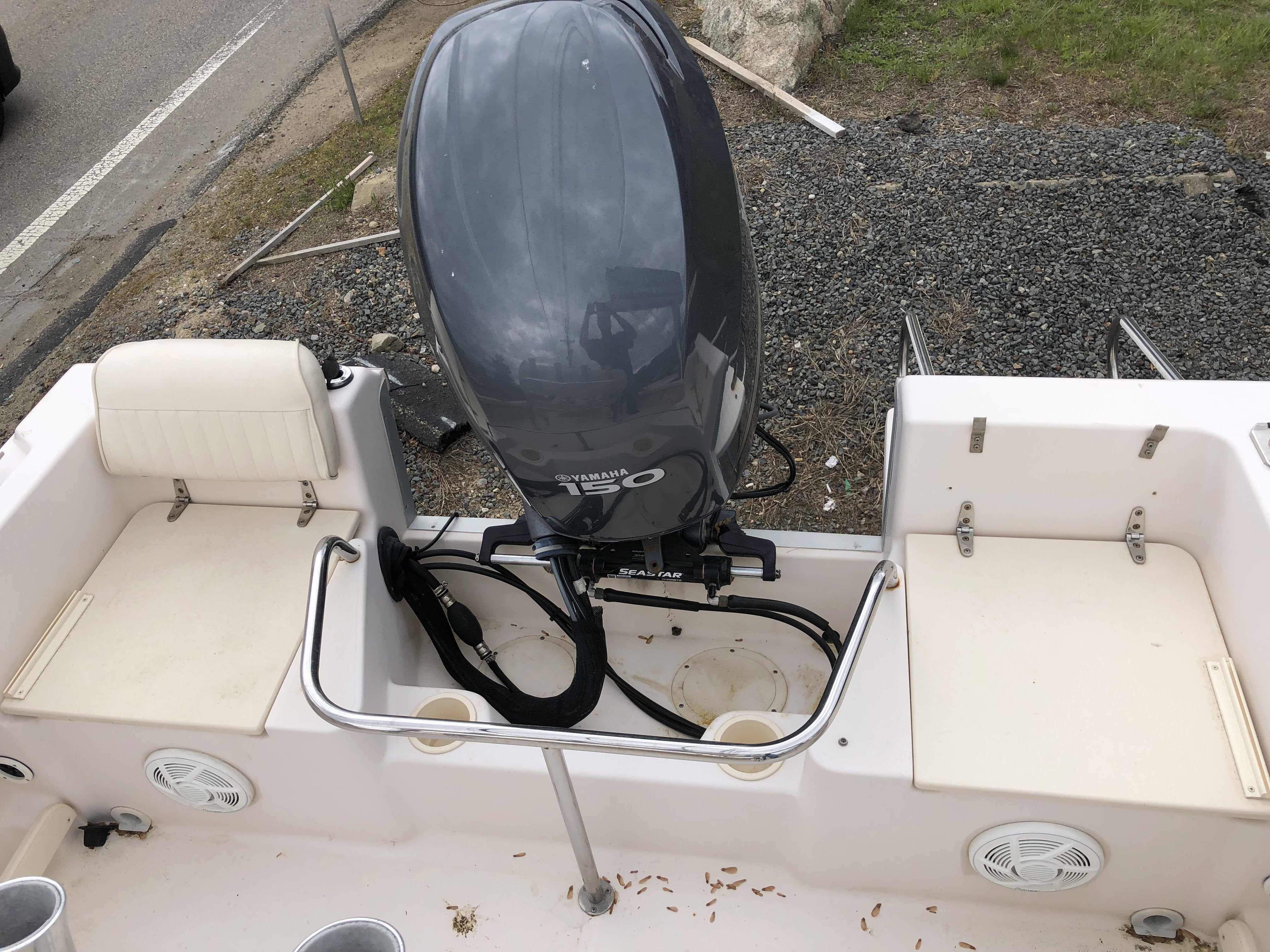 2011 GRADY WHITE 18 FISHERMAN Base