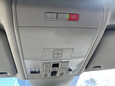 2023 Volkswagen Atlas 3.6L V6 SEL w/captains chairs