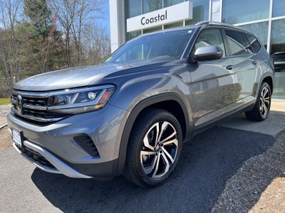 2023 Volkswagen Atlas 3.6L V6 SEL w/captains chairs