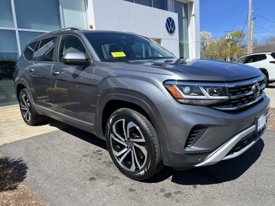 2023 Volkswagen Atlas 3.6L V6 SEL w/captains chairs