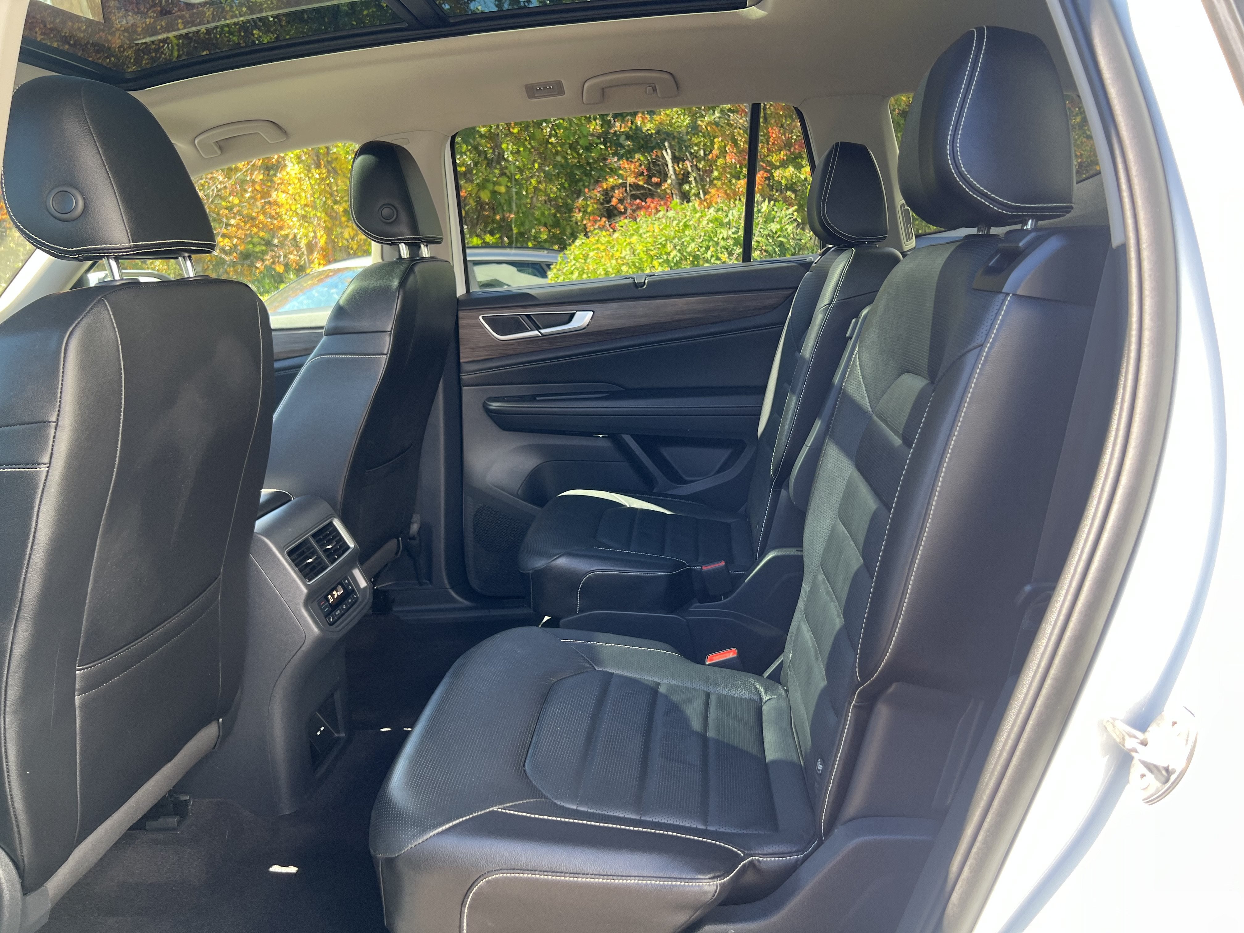 2024 Volkswagen Atlas 2.0T SEL
