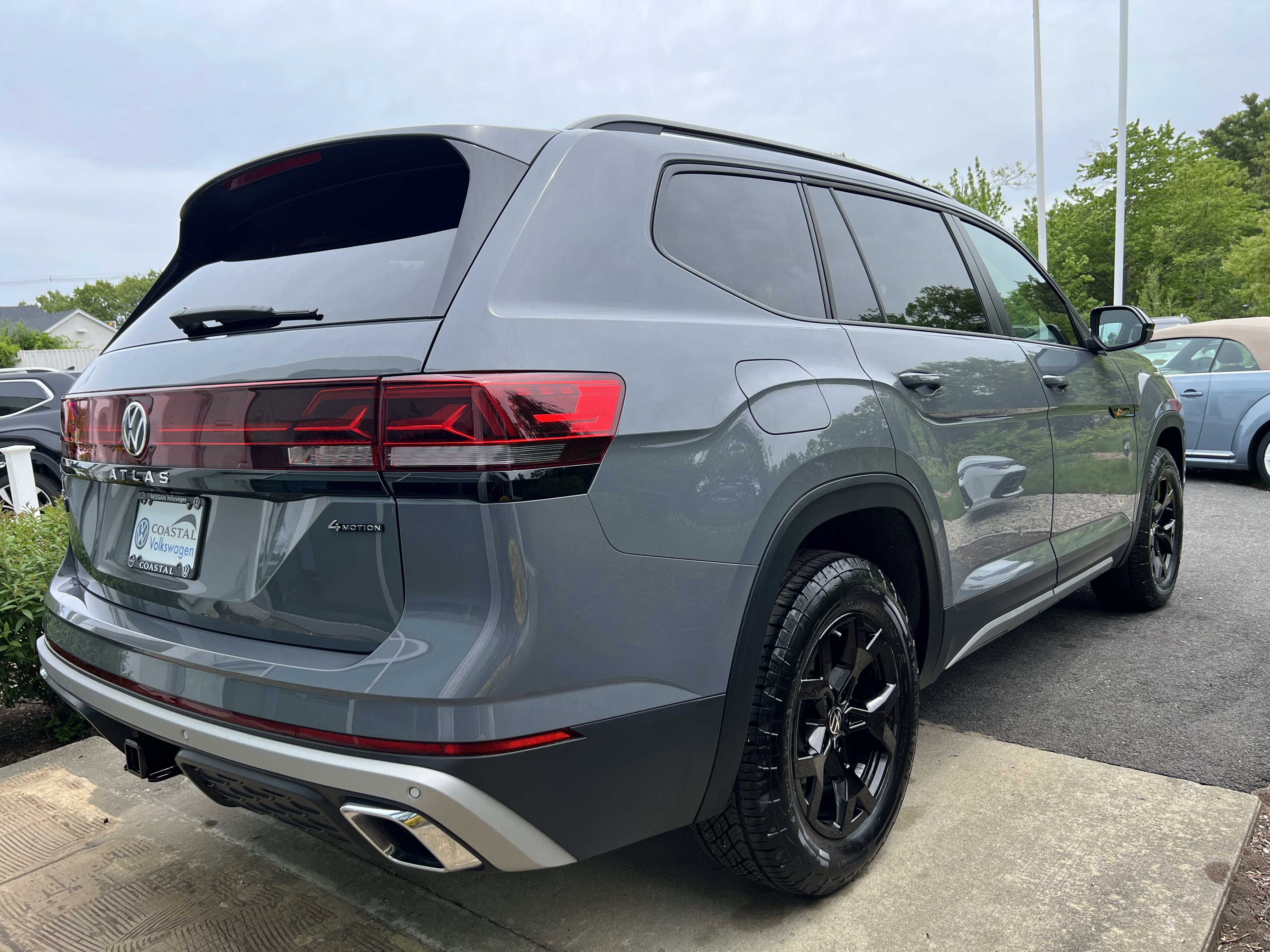 2025 Volkswagen Atlas 2.0T Peak Edition