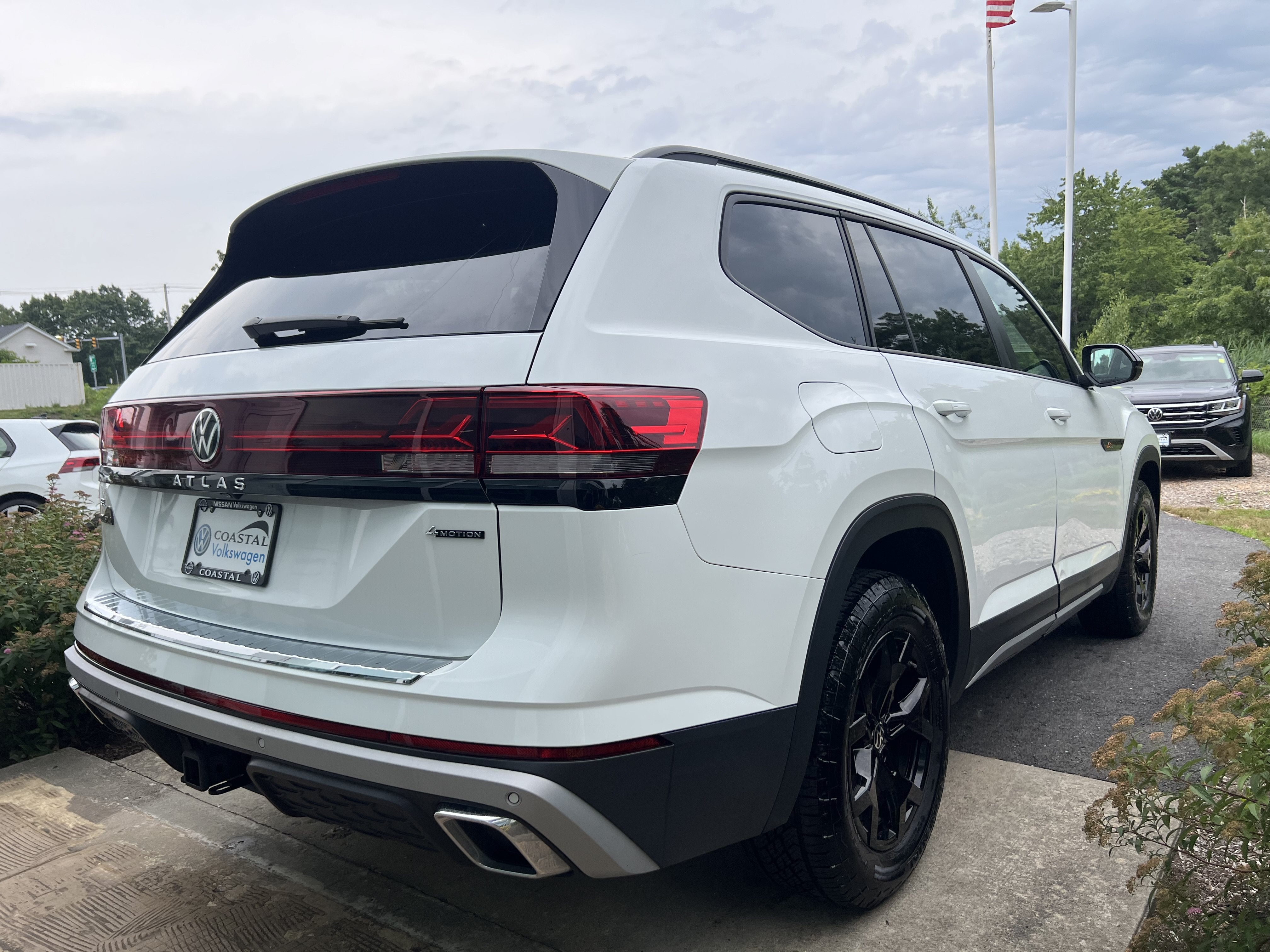 2024 Volkswagen Atlas 2.0T Peak Edition SE w/Technology